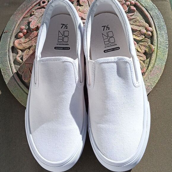 NEW No Boundaries Memory Foam Slip-Ons - Picture 1 of 9